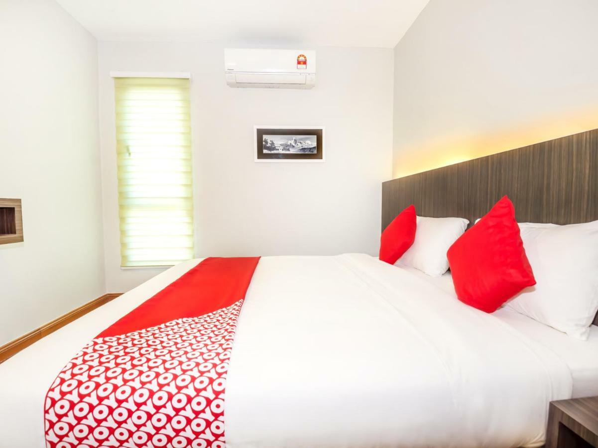 Hotel Oyo 663 Trevor 2*